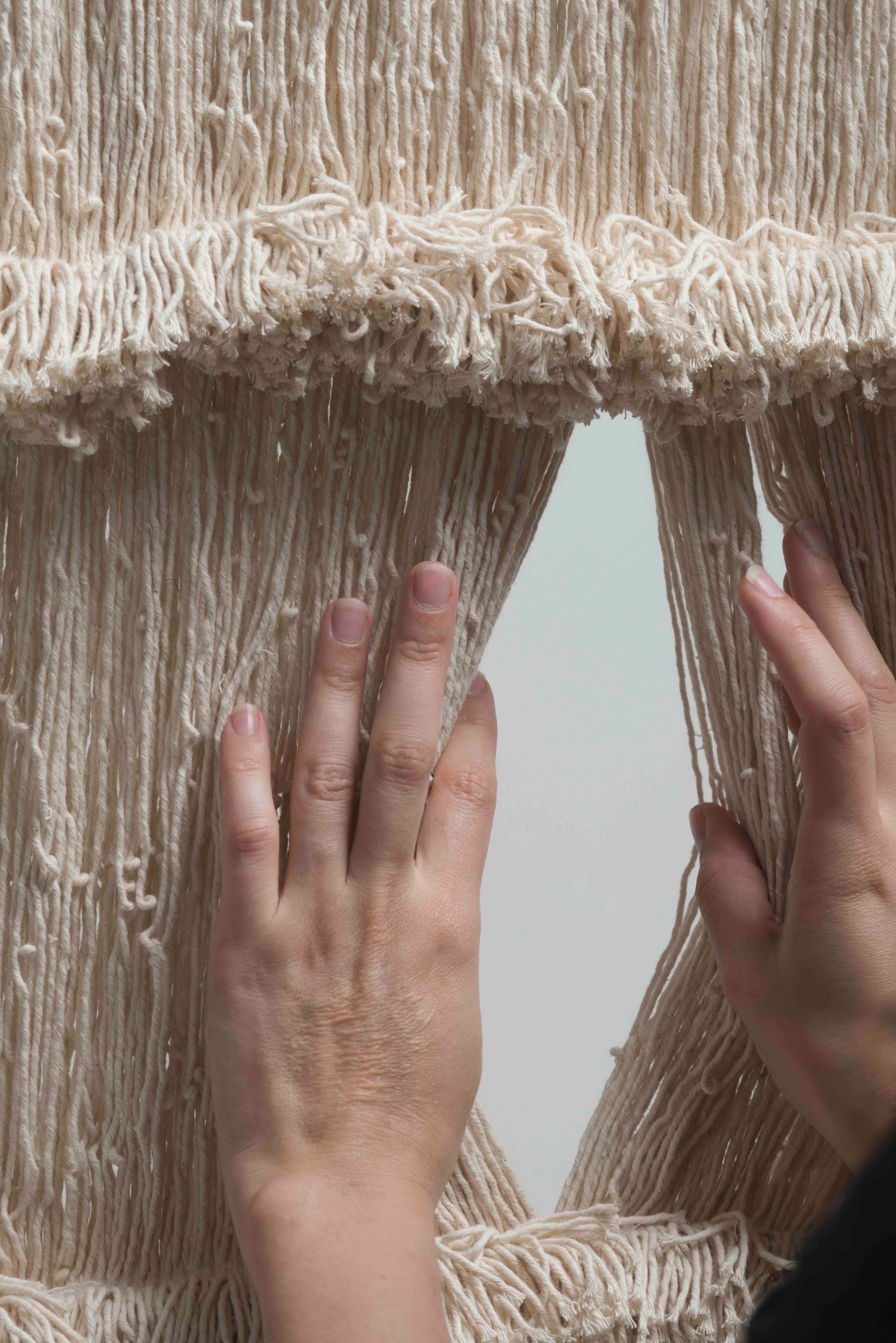 /Opening_Curtain