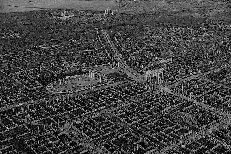 Timgad: An Ancient Roman City With a Very Modern Grid Design  Photo : George Steinmetz