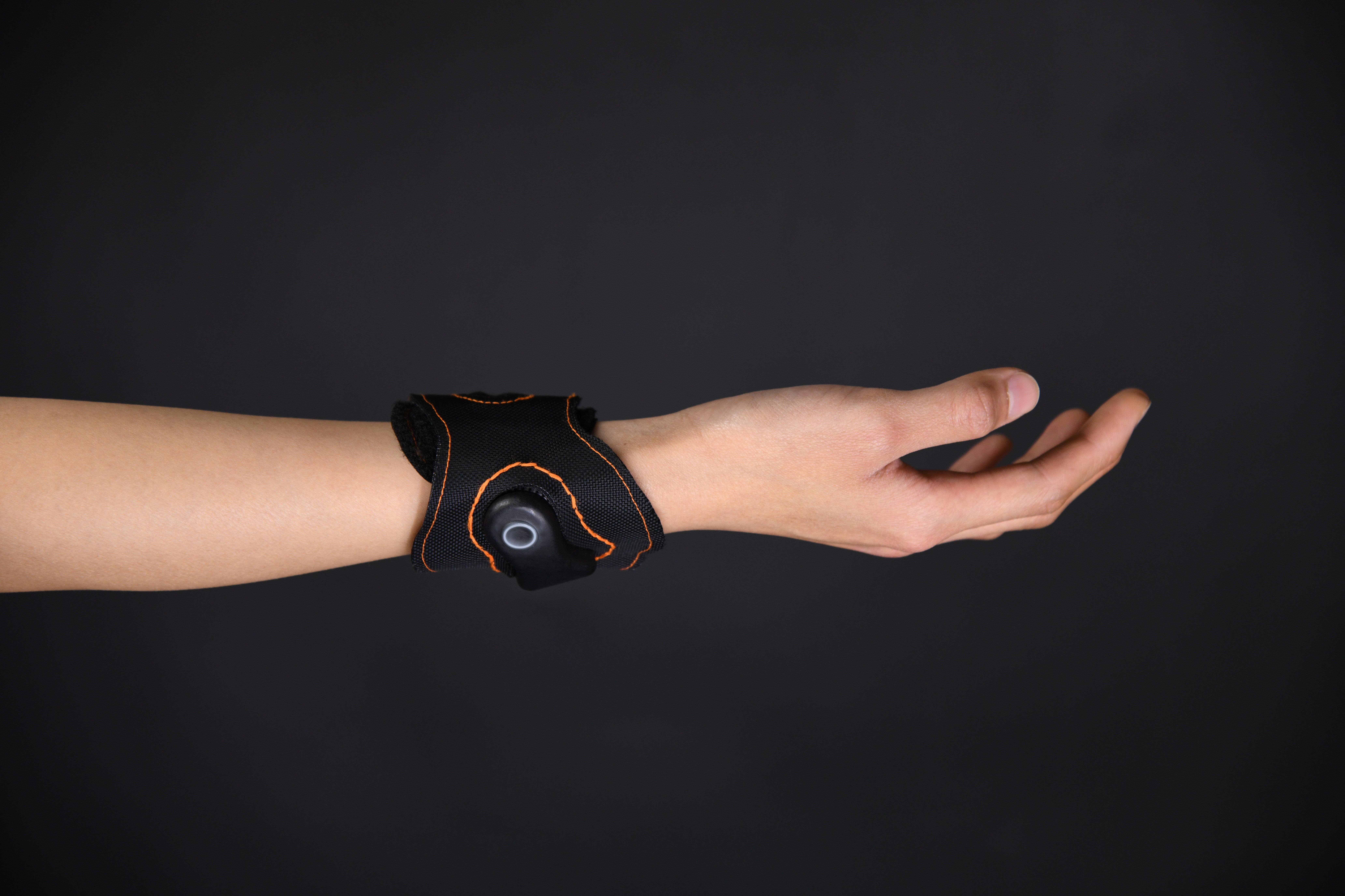 Ensuring equitable access to care and treatment for individuals of all races, ages, and genders necessitates confronting bias in pain evaluation. By offering an objective measure of pain, this wearable device holds immense promise in mitigating disparities across these dimensions, fostering fairer and more inclusive pain assessment and management practices.