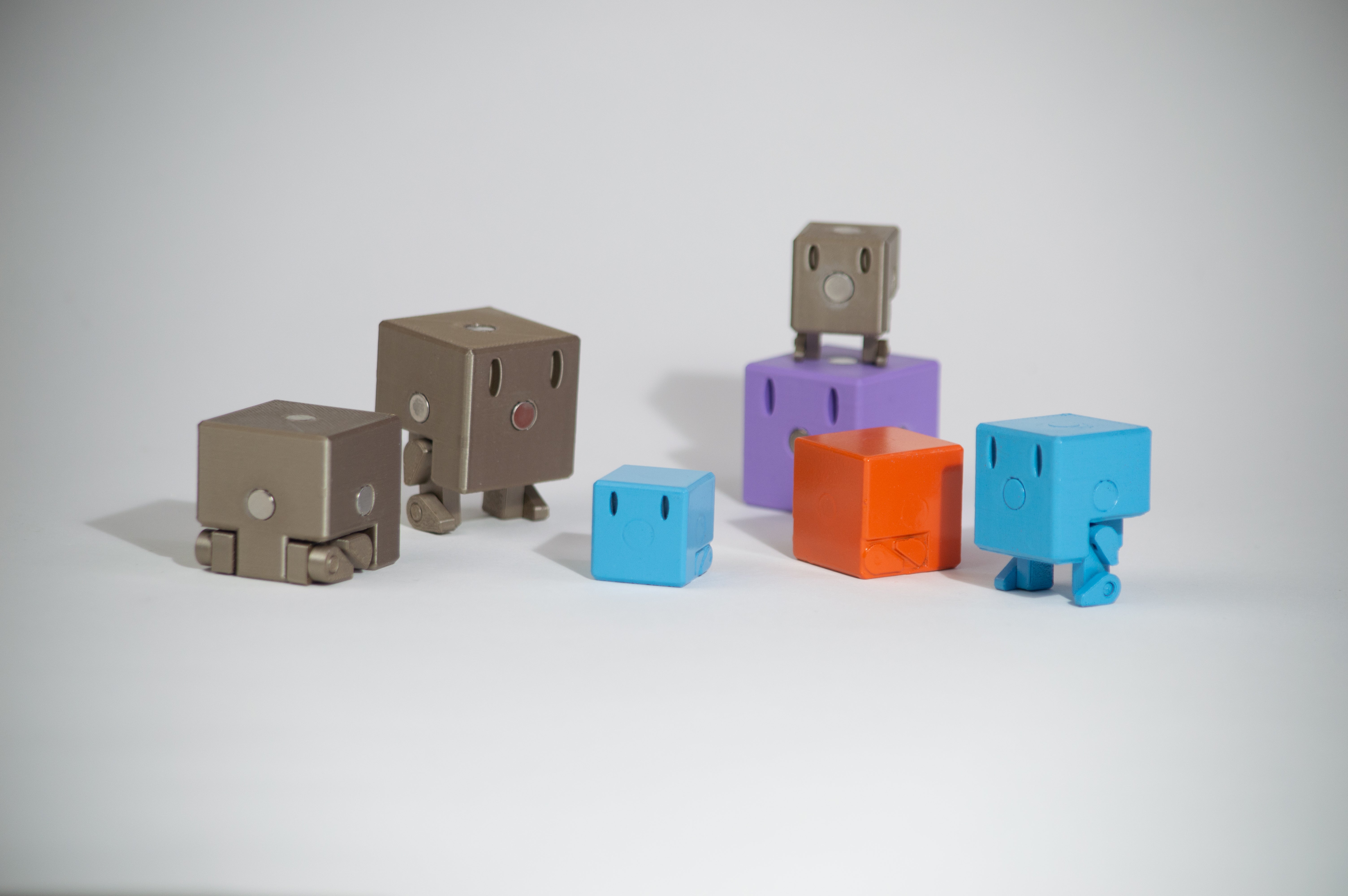 /Snapbots%20are%20transforming%20from%20squares%20to%20bots%20mode.%20