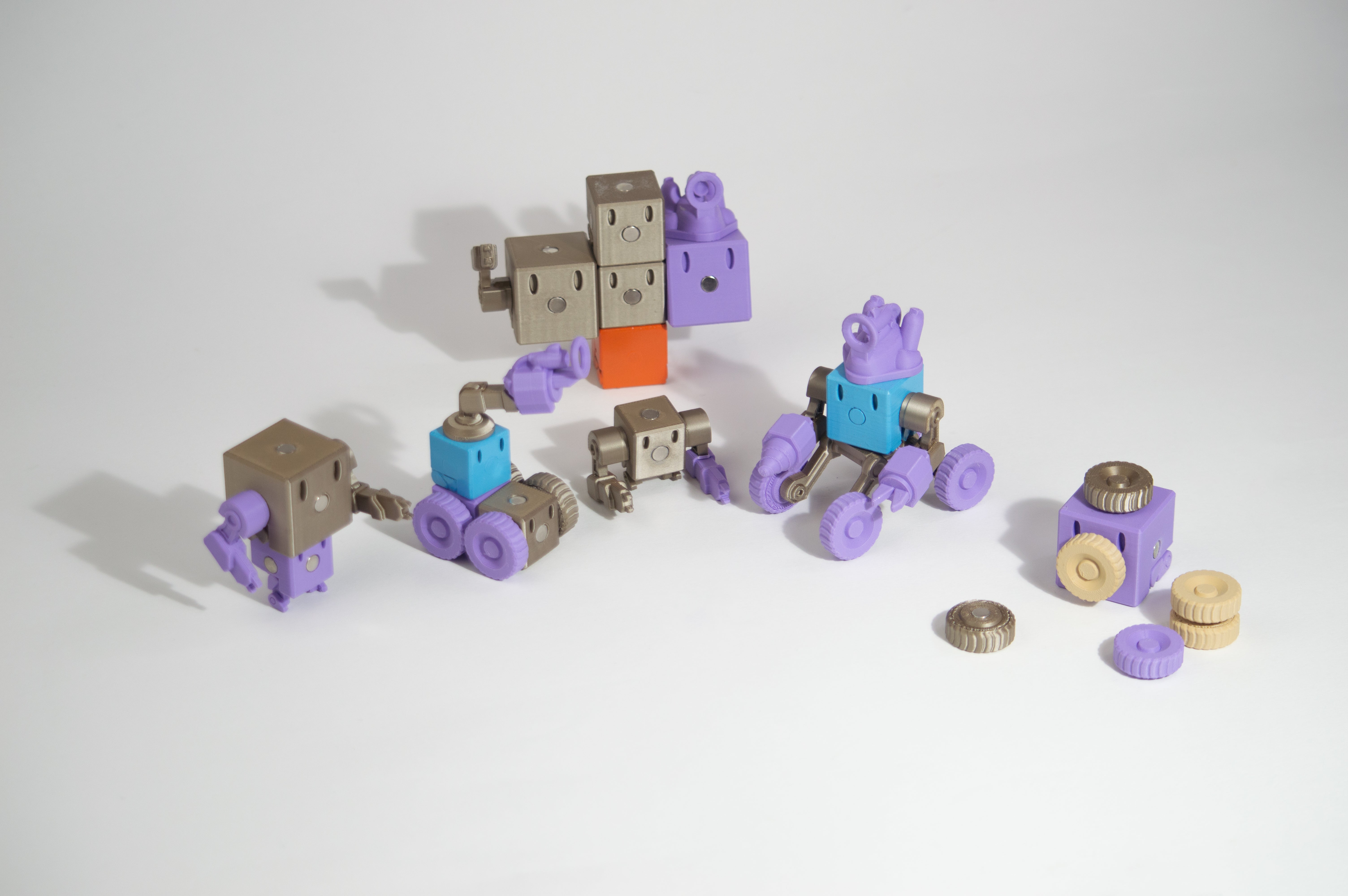 /Snapbots%20are%20equipted%20and%20ready%20for%20the%20adventures.