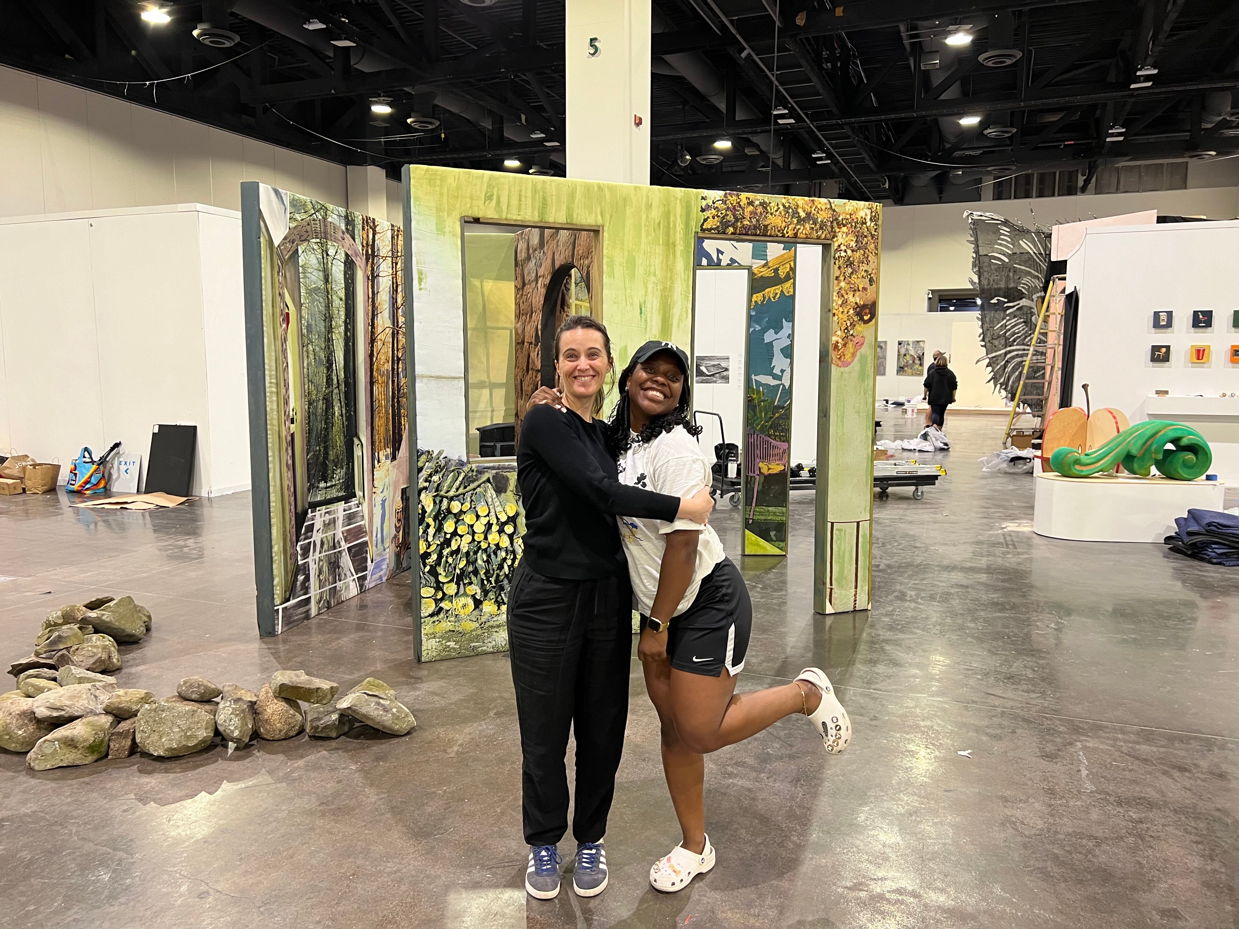 And we are done!!! Mufaro, my sister in law and myself standing in front of the work. Thank you Muffy!