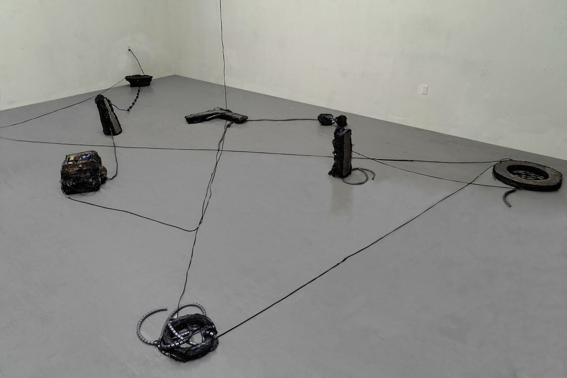 Video installation work by Lisha Nie