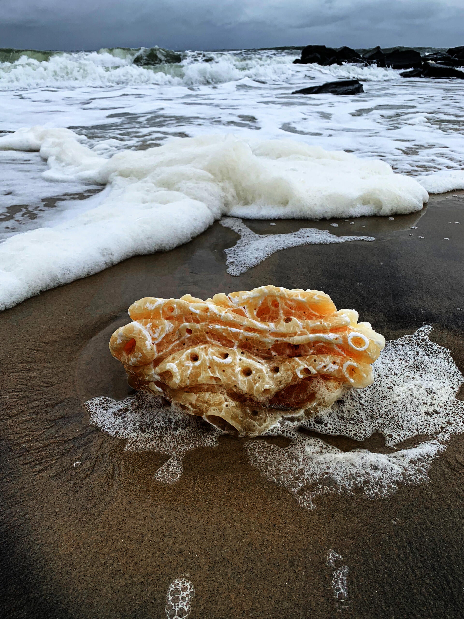Stone carved onyx calcite