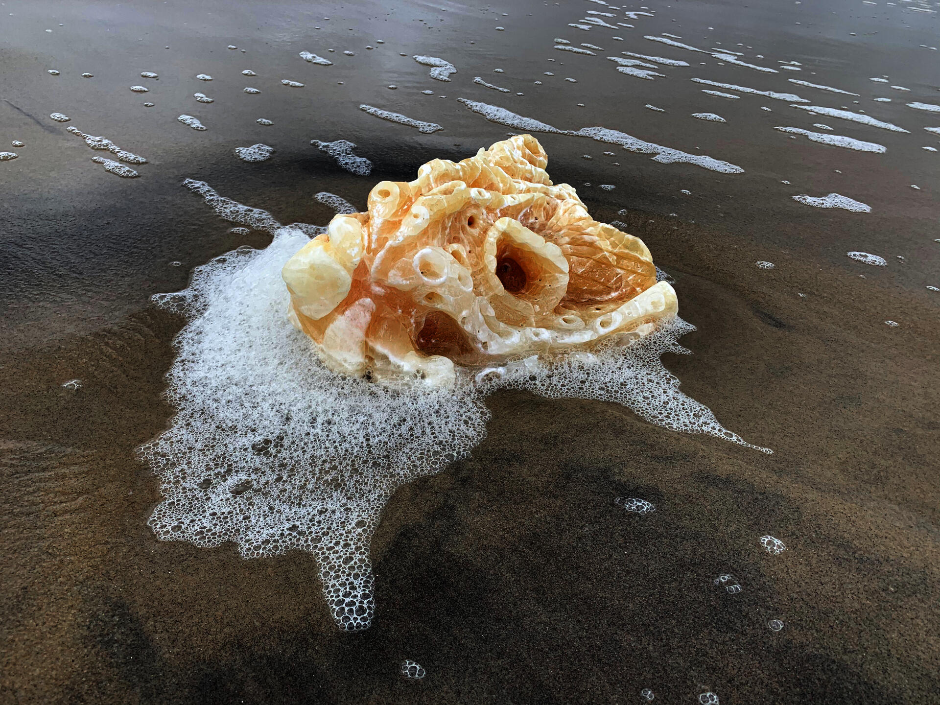 Stone carved onyx calcite