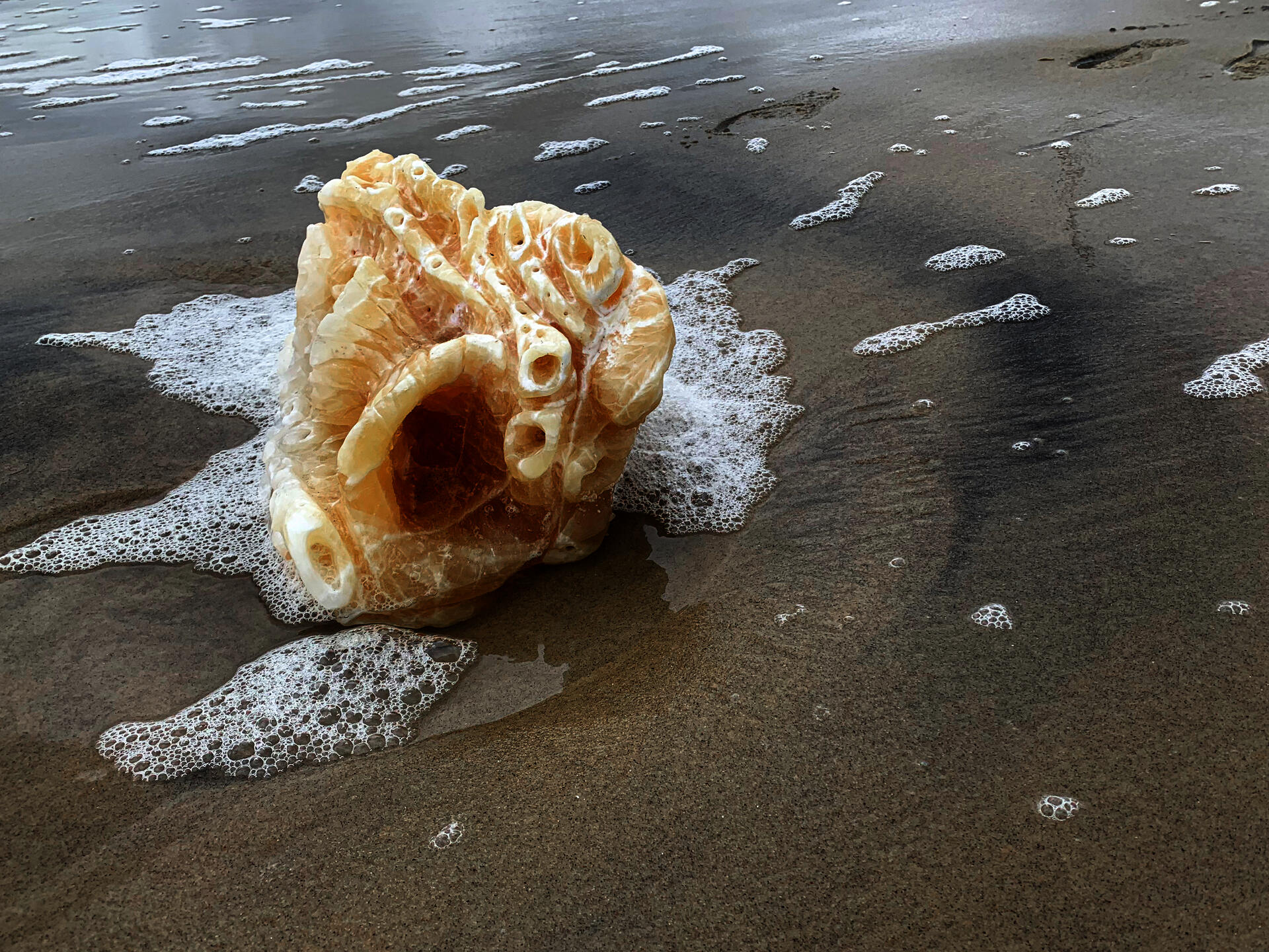 Stone carved onyx calcite