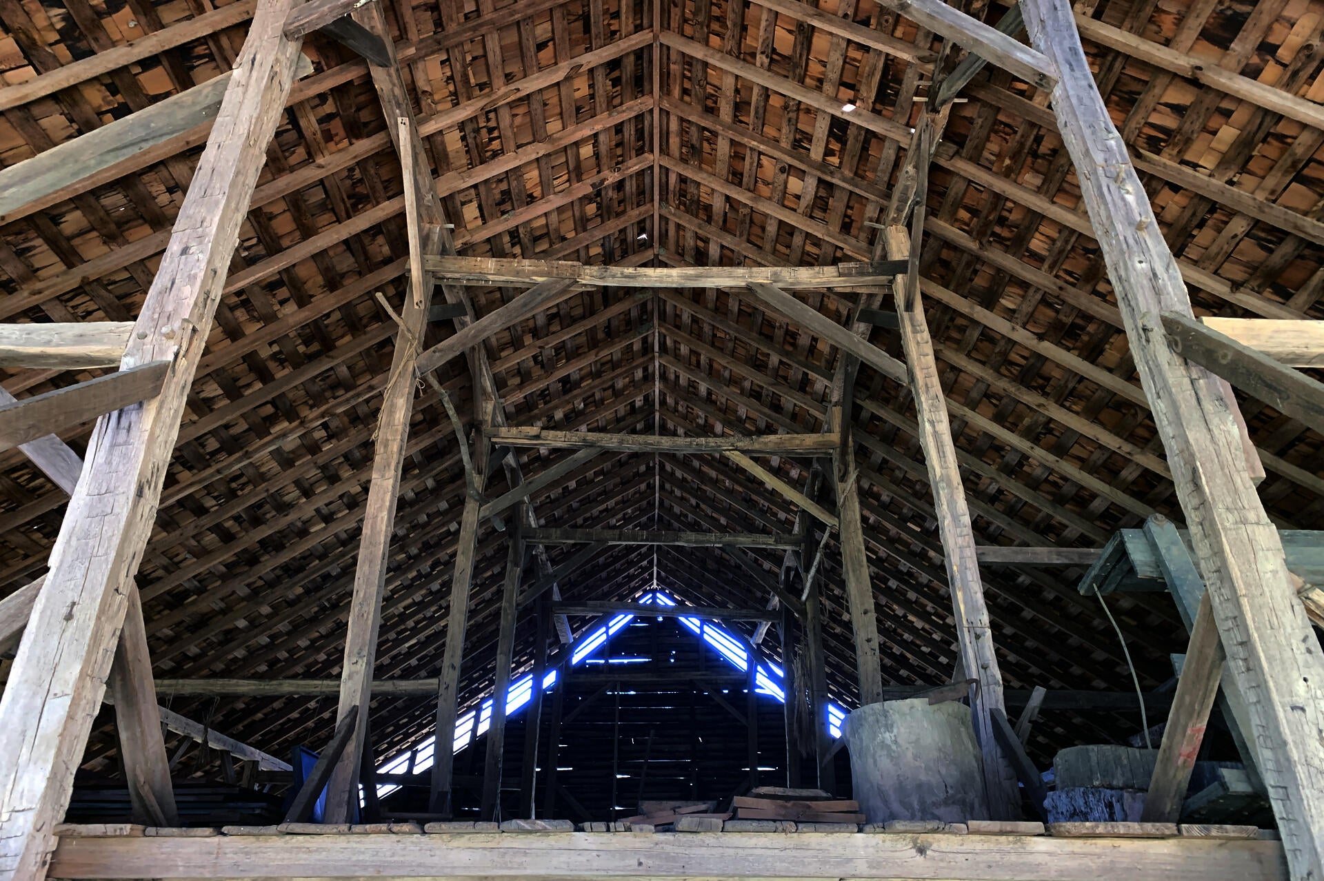 Barn at the Oconaluftee Mountain Farm Museum in Cherokee, NC.