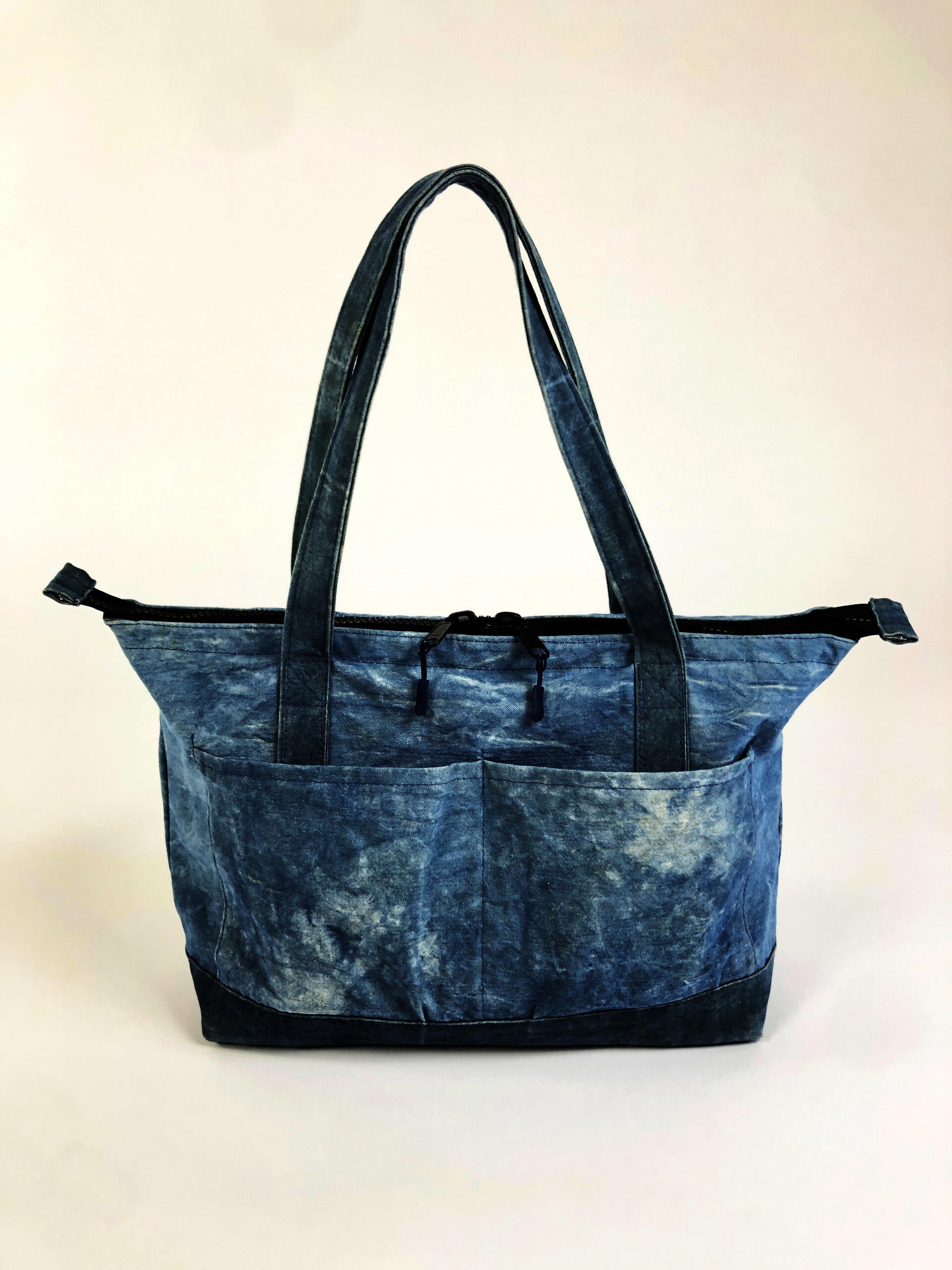 Blue tote bag