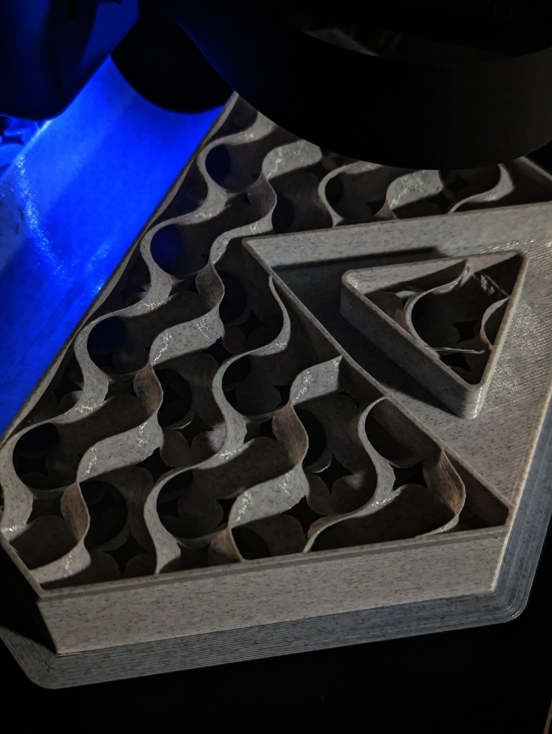 3D printer creates gyroid infill pattern on the full scale block.