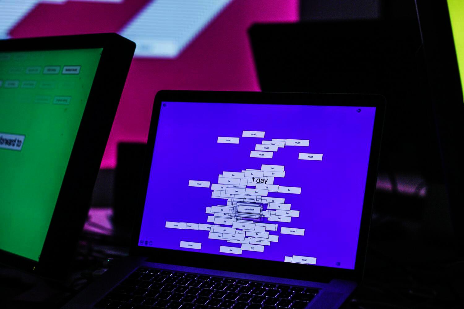 Installation of monitors in the shape of a loop