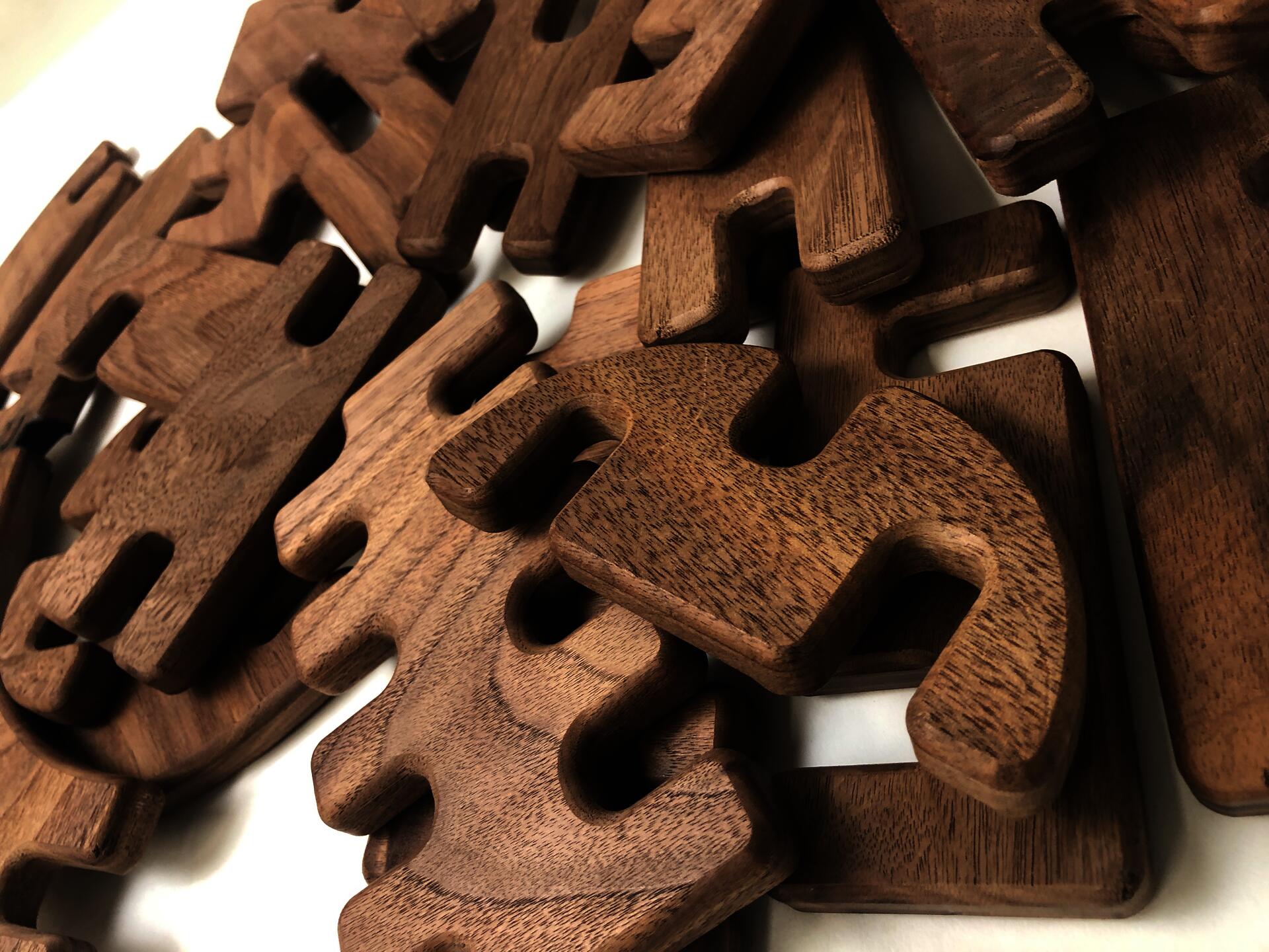 This series was an experimentation with a new species of wood which is walnut. 