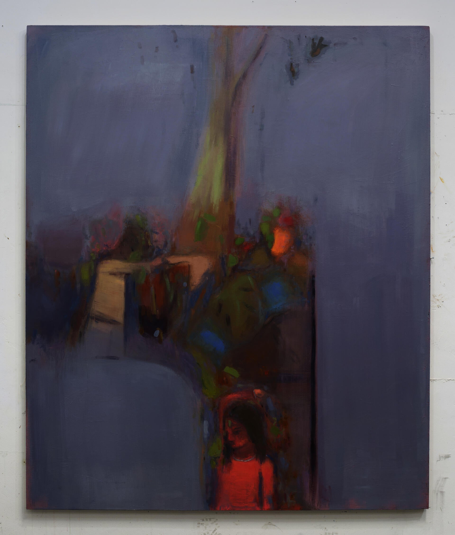 A mostly gray painting with figures and foliage bunched up in the middle