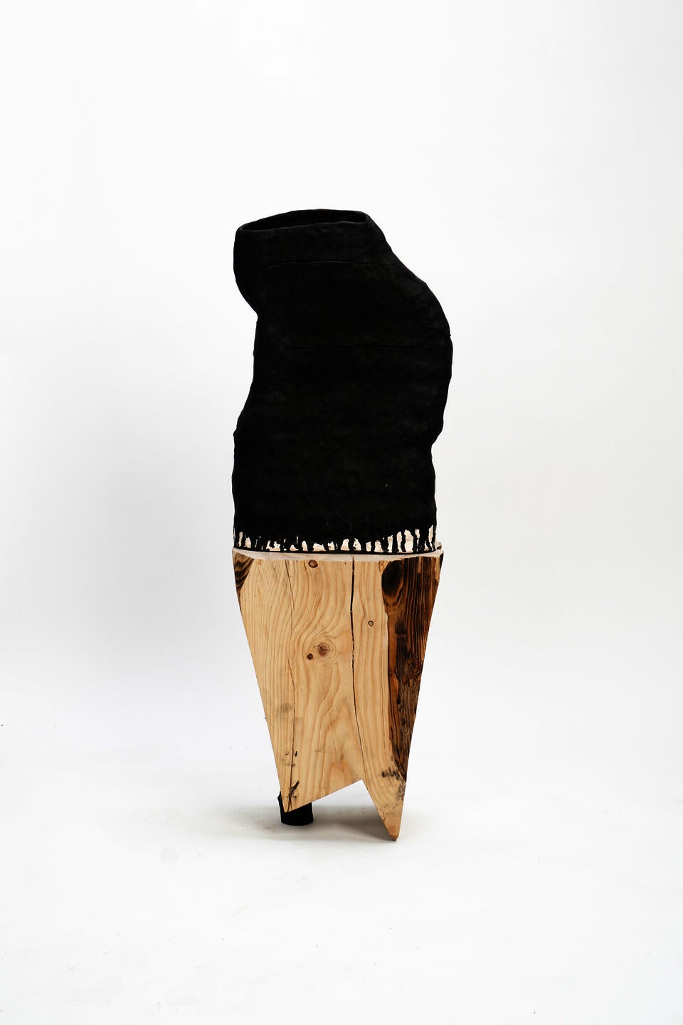 Ceramic piece by Nikako Kanamoto