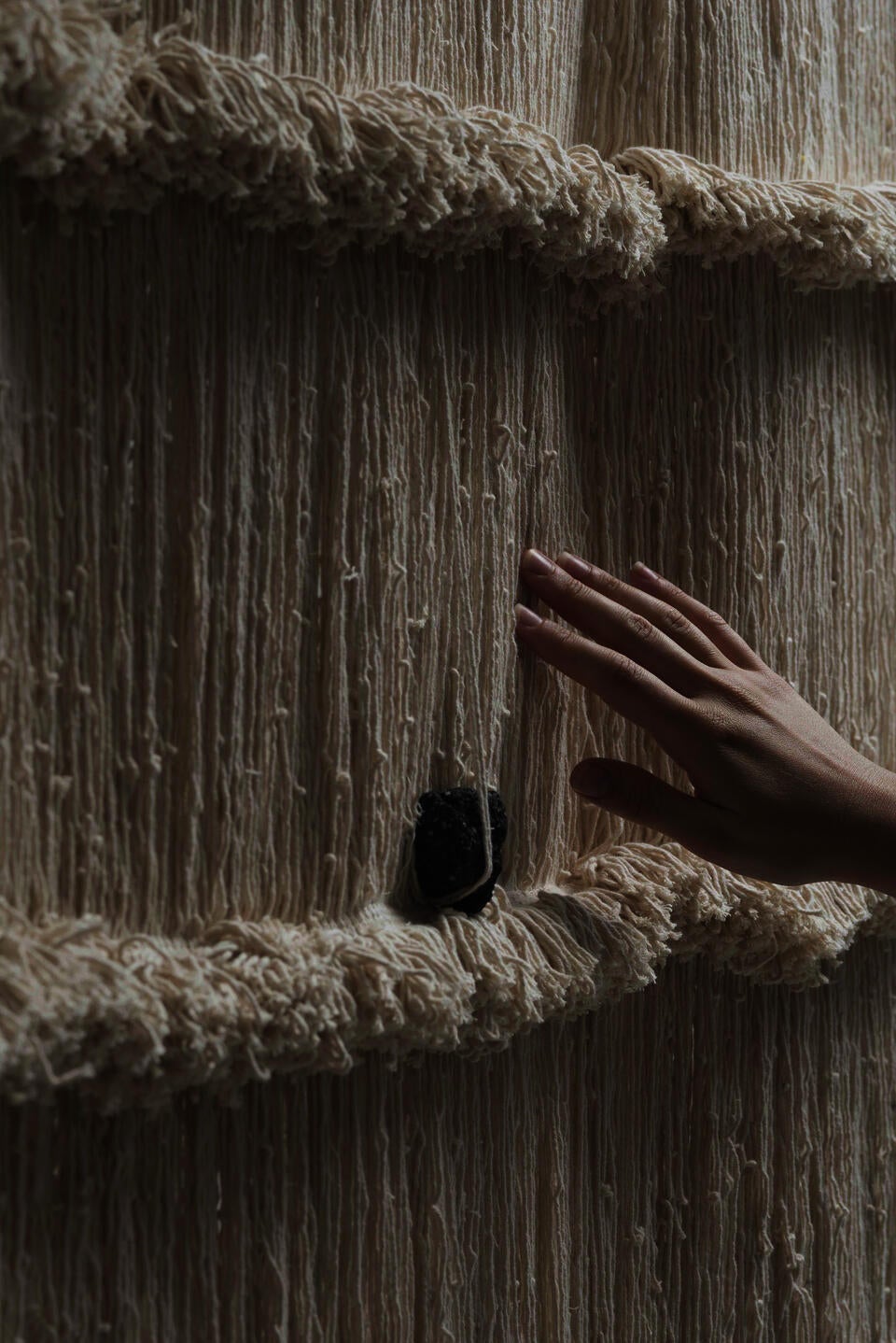 Objects_In_Curtain