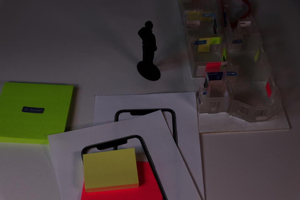 3D printed model with widgets and apps to show possible Augmented Reality interactions