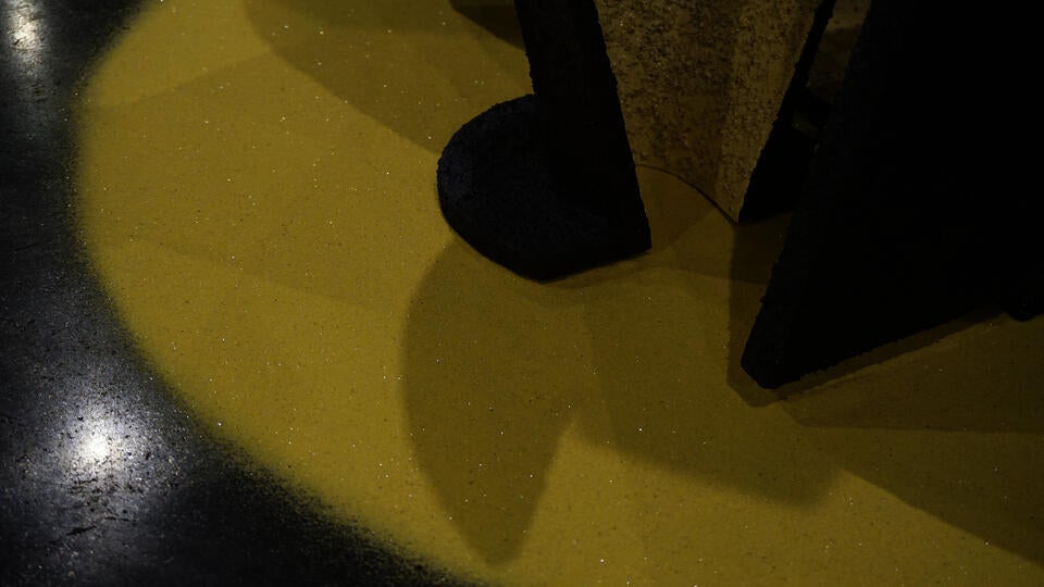Porous Love : Light