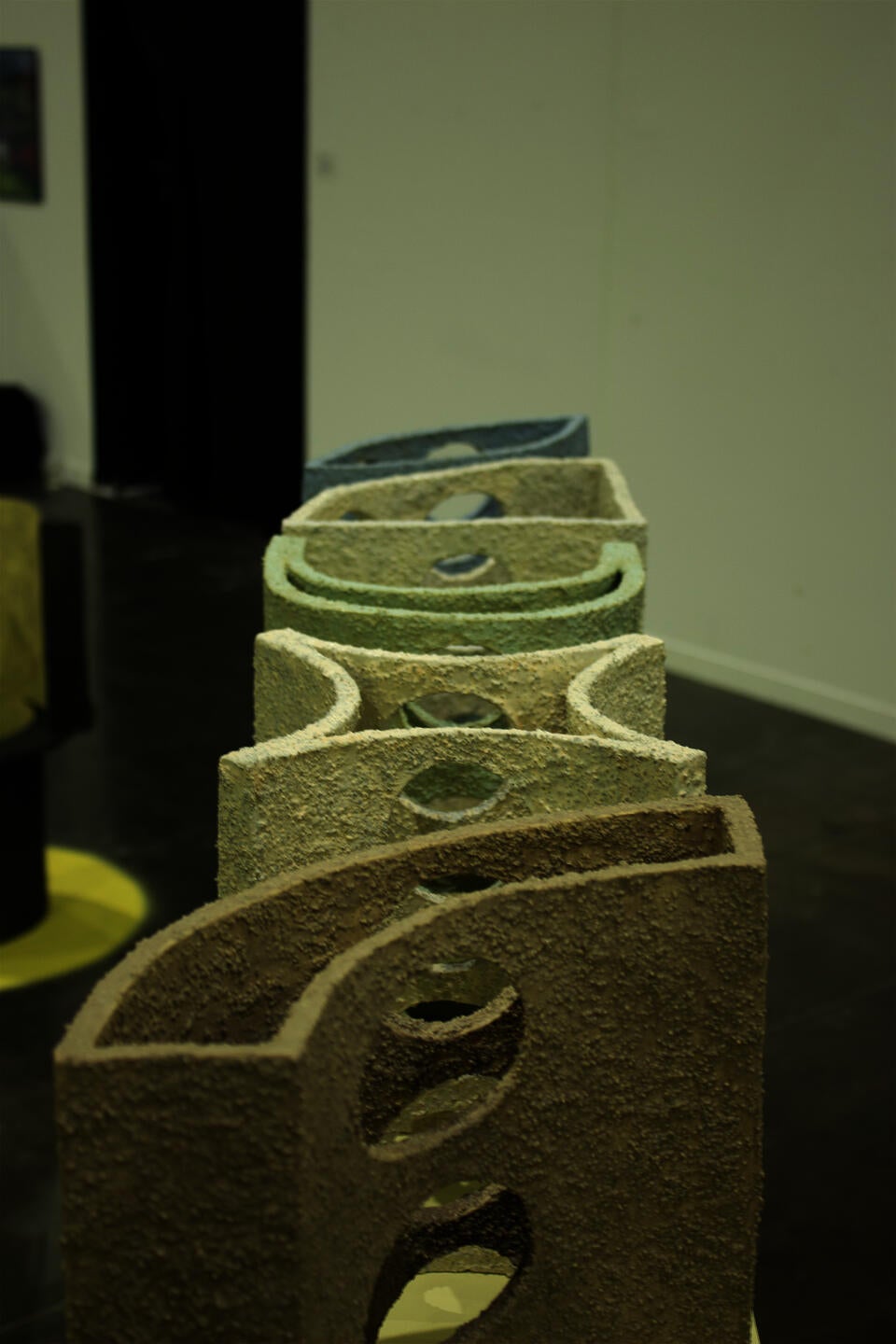 Porous Love : Holes