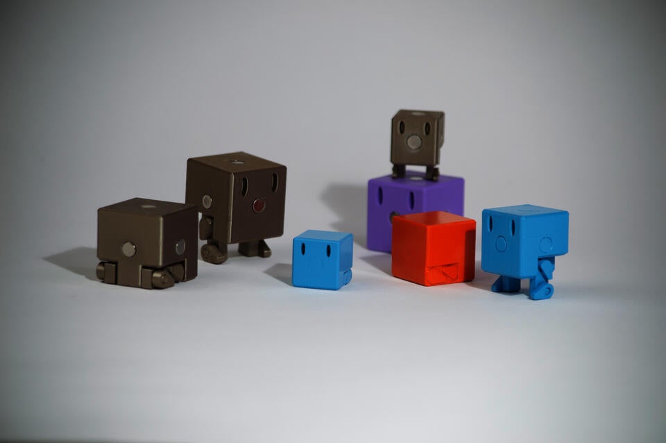 Snapbots are transforming from squares to bots mode. 